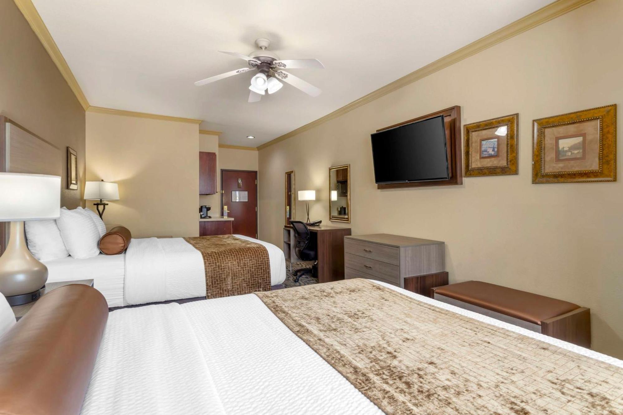 Hotel Western Crown Colony &