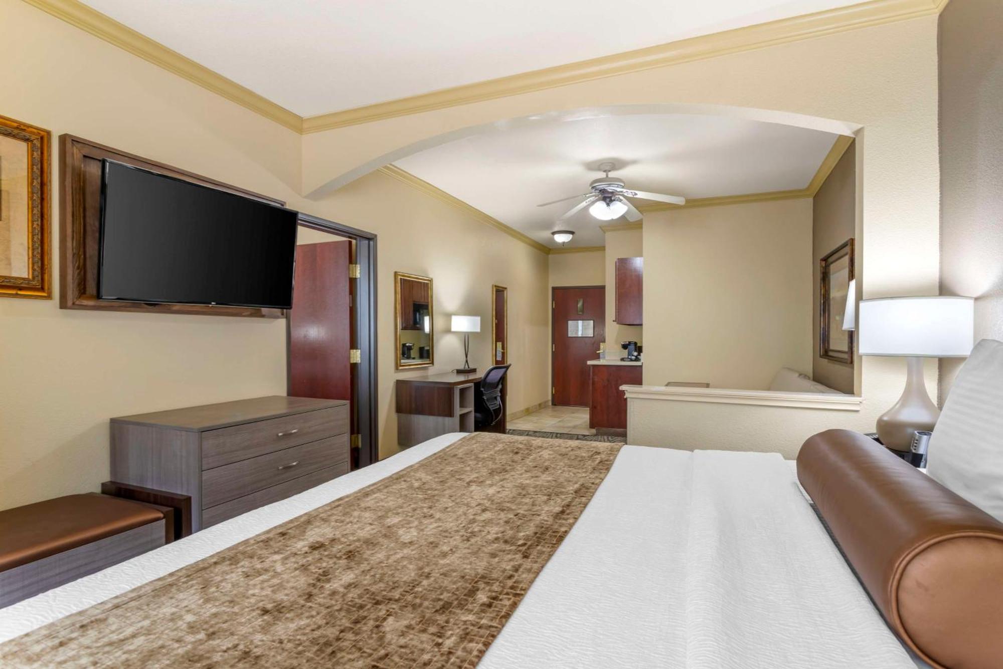 Hotel Western Crown Colony & Lufkin