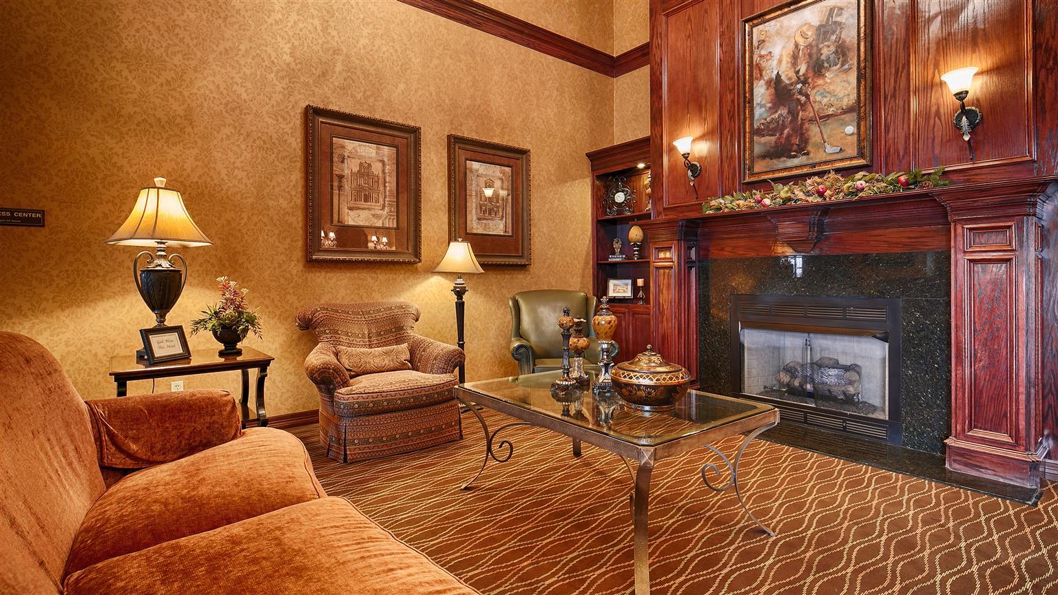Western Crown Colony & Hotel Lufkin