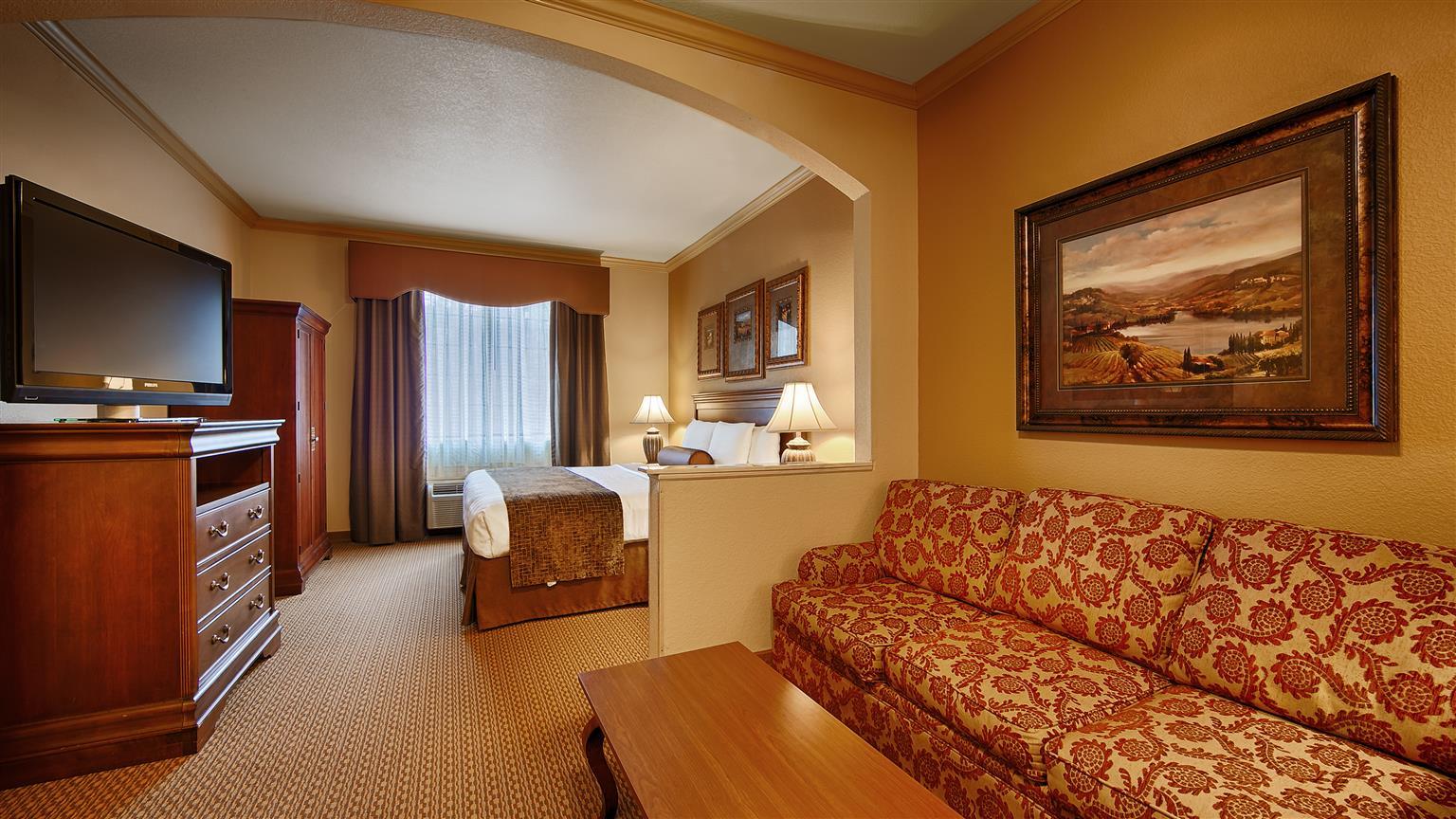 Hotel Western Crown Colony & Lufkin